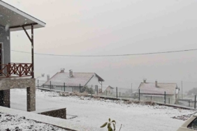 Ankara’da mevsimin ilk karı Beypazarı ilçesine yağdı