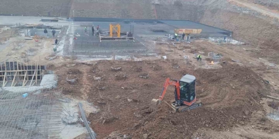 Antakya Belediyesi’nin yeni hizmet binası yükseliyor