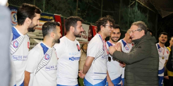 Antalya Sağlıkspor, 24. Geleneksel Futbol Turnuvası’nın şampiyonu oldu