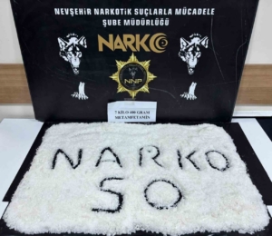 Aracın stepnesinde 7 kilo uyuşturucu çıktı