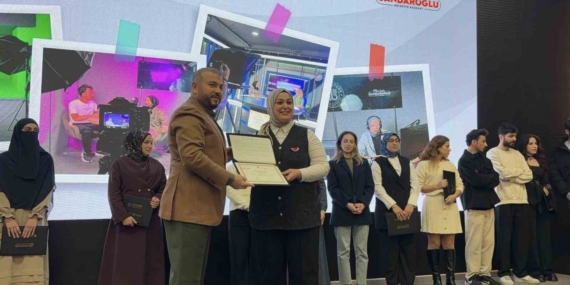 Arnavutköy Belediyesi Yeni Medya Akademisi ilk mezunlarını verdi