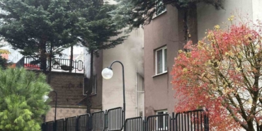 Arnavutköy’de Kiptaş konutlarında yangın paniği blok boşaltıldı