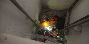 Asansör boşluğuna düşen işçi yaralandı