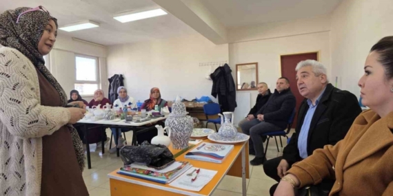 Aslanapa’da Çini Kursu ilgi görüyor