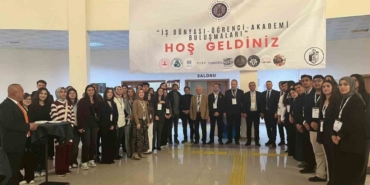 Atatürk Üniversitesi’nde "Ticari Bankacılık" paneli düzenlendi