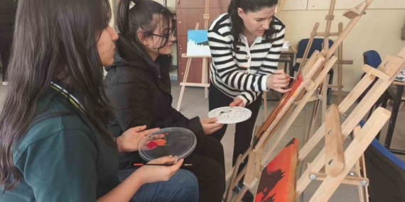 Atık ahşaplar sanata dönüşüyor