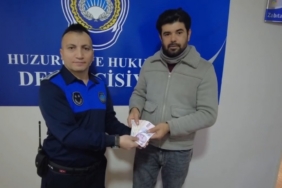 ATM’de unutulan 5 bin TL sahibine teslim edildi