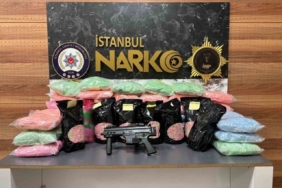 Avcılar’da bir eve zulalanan 601 bin 380 adet uyuşturucu hap ele geçirildi