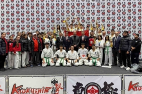 Avrupa’da Yıldırım rüzgarı