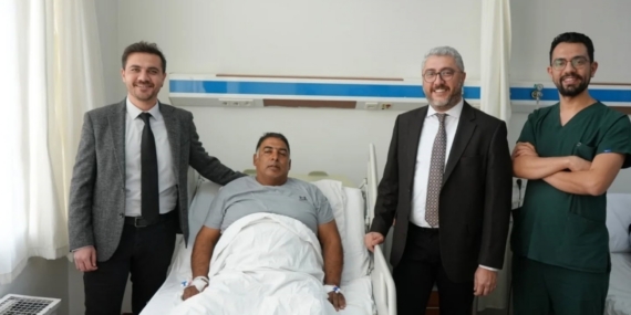 Aydın’da ilk kez ağız içinden alınan doku ile yeni idrar yolu oluşturuldu