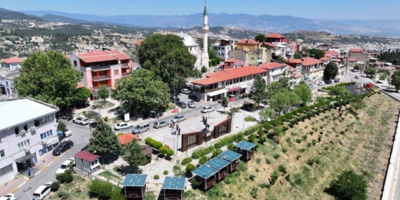 Babadağ Belediyesinin yapamadığı hizmetleri Denizli Büyükşehir ilçeye kazandırdı