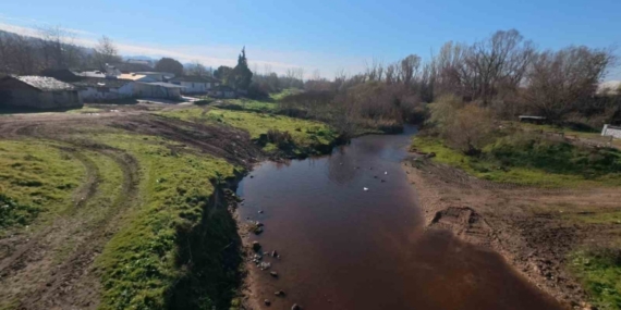 Babaeski’de Şeytan deresinin rengi kahverengiye döndü