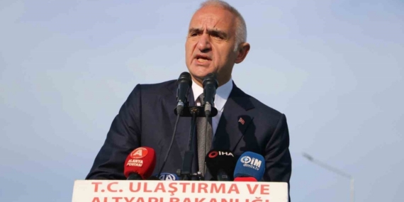 Bakan Ersoy: "Asdendos, Phaselis, Olympos ve özellikle Side antik kentlerinde yürüttüğümüz çalışmalarla tüm dünyanın gıpta ile baktığı bir noktaya geldik"