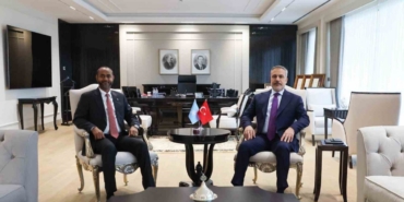 Bakan Fidan, Somali Limanlar ve Deniz Ulaştırma Bakanı Nur ile bir araya geldi