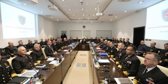 Bakan Güler başkanlığında "Deniz Kuvvetleri Komutanlığı Yıllık Komutanlar Toplantısı" yapıldı