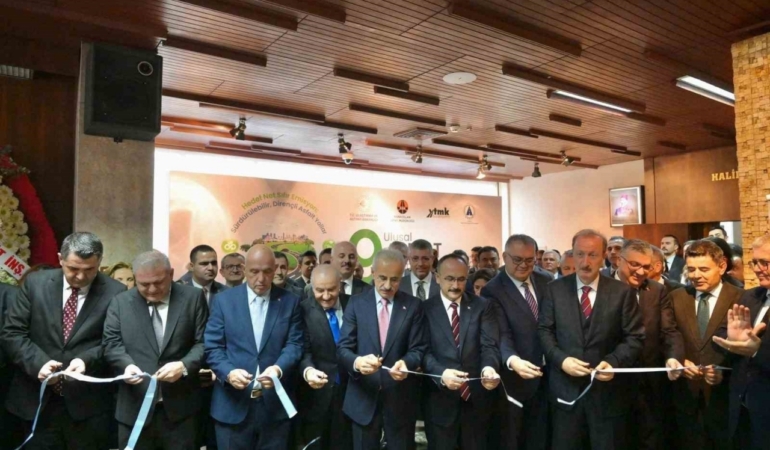 Bakan Uraloğlu: "Otoyol artış hızında Avrupa’da 1’inci sıradayız"