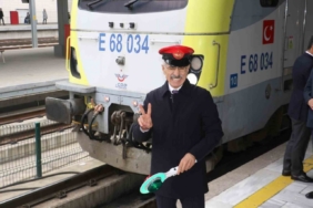 Bakan Uraloğlu: "Turistik Doğu Ekspresi’nin yeni sezonunda 10 bin 800 seyahat tutkununa Anadolu’nun büyüsünü yaşatacağız"