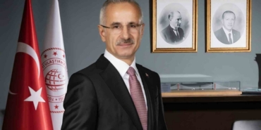 Bakan Uraloğlu: "Turuncu ekiplerimiz kar yağışının etkili olduğu güzergahlarda 7 gün 24 saat görev başında"