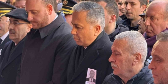 Bakan Yerlikaya, Yalova’da şehit cenazesine katıldı