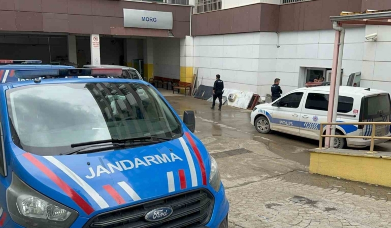 Balkondan düşen yaşlı adam hayatını kaybetti