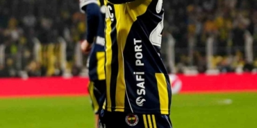 Bartuğ Elmaz, derbiye devam edemedi