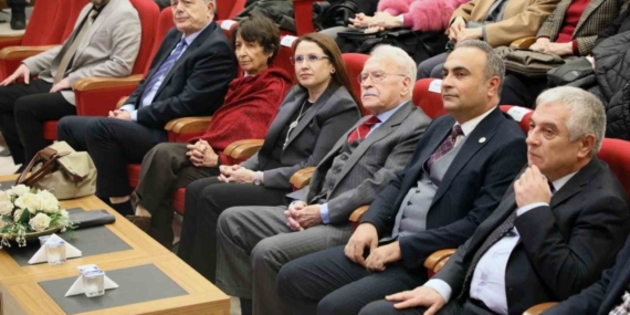 BARÜ’de "Bartınlı Bir Akademisyenin Hayatından Kesitler" söyleşisi düzenlendi