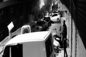 Başakşehir’de apartmandan kendi eşyasını alıyormuş gibi yapan hırsız kamerada