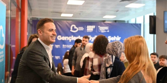 Başkan Akın: "Gençlerimizin her talebi bizim önceliğimiz"