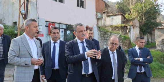 Başkan Balaban Mutlu Mahallesinde incelemelerde bulundu