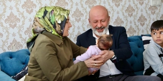 Başkan Çolakbayrakdar: "Doğumdan hayata, Kocasinan’da her an vatandaşımızın yanındayız"