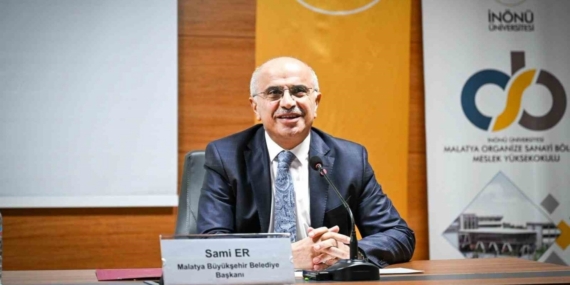 Başkan Er, üniversite öğrencileriyle bir araya geldi: "Şehir 12 ayda ayağa kalktı"