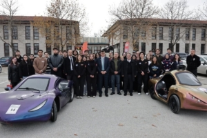 Başkan Eyüp Kahveci’den DPÜ’nün alternatif enerjili araç ekibine ziyaret