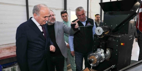 Başkan Özlü sahada: 23 Nisan Parkı Kütüphanesi açılışa hazır