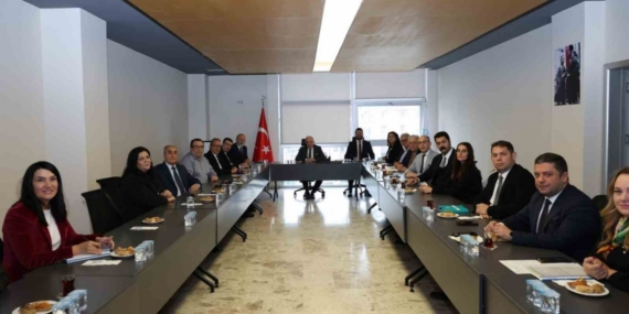 Başkan Şadi Özdemir sanayi bölgeleri temsilcileriyle bir araya geldi