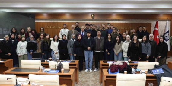 Başkan Sekmen, EBYÜ Hukuk Fakültesi öğrencilerini ağırladı