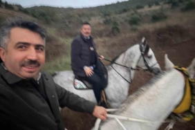 Başkanlar ata binerek stres attı