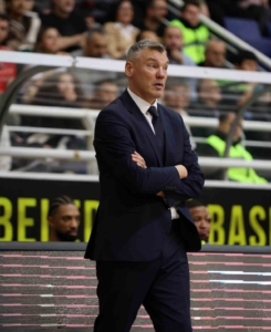 Basketbol Süper Ligi: Merkezefendi Basketbol: 64 - Fenerbahçe Beko: 87