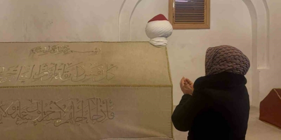 Batı Karadeniz’in fatihi Emir Karatekin Bey’in kabrini her yıl binlerce kişi ziyaret ediyor