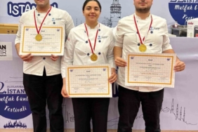 ‘BAU Gastronomi’ öğrencilerine 2 altın madalya