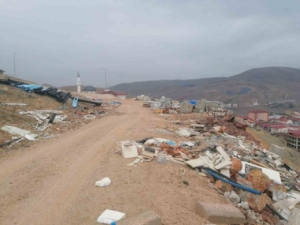 Bayburt Kent Konseyi Şehit Osman Dağı’na dökülen hafriyat için girişimde bulundu