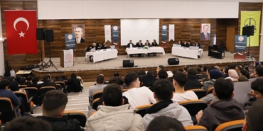Bayburt’ta ’Liseler Arası Münazara Yarışması’ devam ediyor