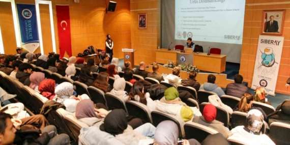 Bayburt’ta öğrenciler yapay zeka destekli dolandırıcılığa karşı bilgilendirildi