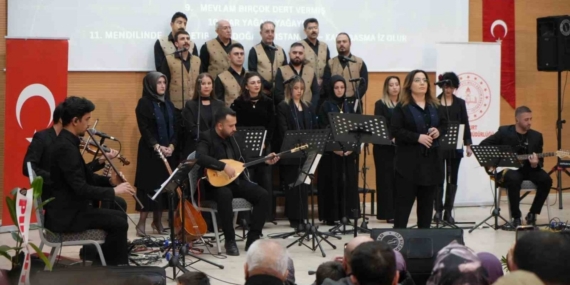 Bayburt’ta öğretmenlerden türkü ziyafeti