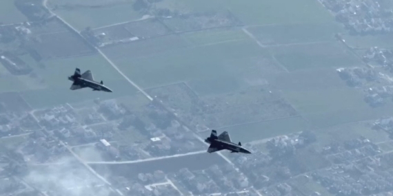 Bayraktar KIZILELMA’dan akıllı filo otonomisi ile kol uçuşu