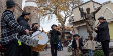 Bergamalı kadınlardan tarihi arastada panayır