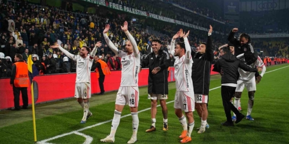 Beşiktaş bu sezon ilk derbi galibiyetini elde etti