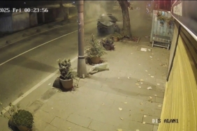 Beykoz’da ehliyetsiz sürücünün kullandığı otomobil ağaca çarpıp yola savruldu: 2 yaralı