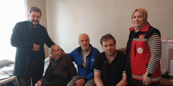 Bilecik’te 5 kuşaktır bir arada yaşayan aileye ziyaret