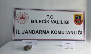 Bilecik’te jandarmanın şüphe üzerine durdurduğu araçtan uyuşturucu çıktı