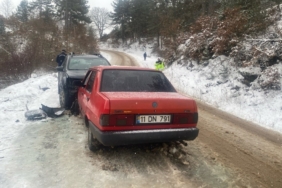 Bilecik’te meydana gelen trafik kazasında 4 kişi yaralandı